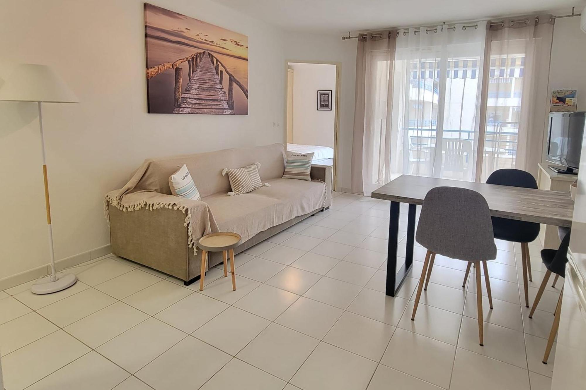 Charming T2 With Pool And Balcony In Appartement Fréjus